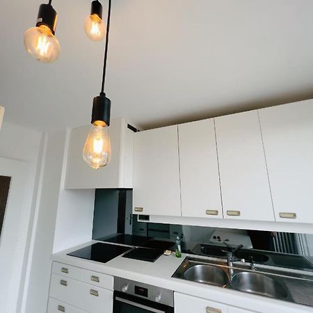 Appartement Spacieux Avec Balcon Saint-Fons Exterior foto